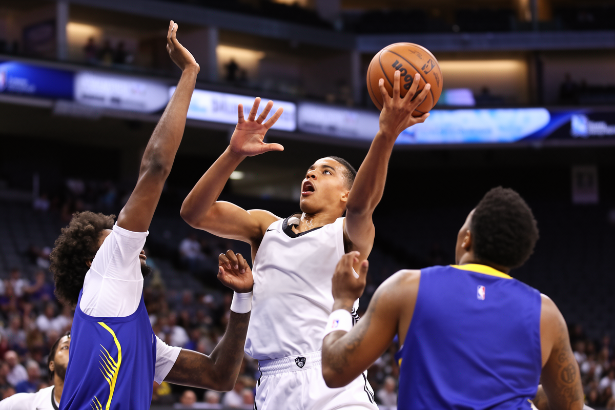 世界杯决赛赌球 - 路易斯维尔新星米卡尔·布朗 Jr.：夏季联赛首秀绽放 NBA 梦想 - 世界杯决赛赌球